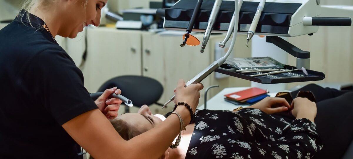 My Dentist’s Chair Nightmare: A Raw Confession of Pain and Fear