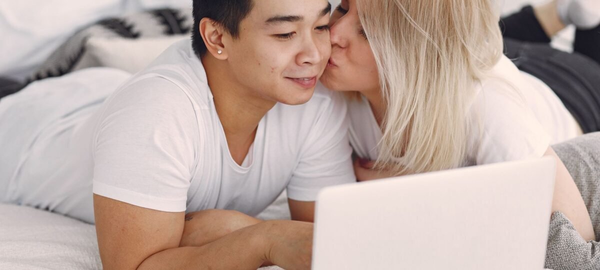 My Secret Online Love: A Confession from a Married Stay-at-Home Mom